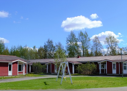 The Jaakontie 5 property of Kauhajoen Asunnot has a large yard area.